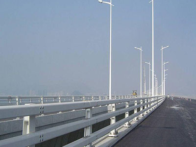 三橫梁護欄圖片1